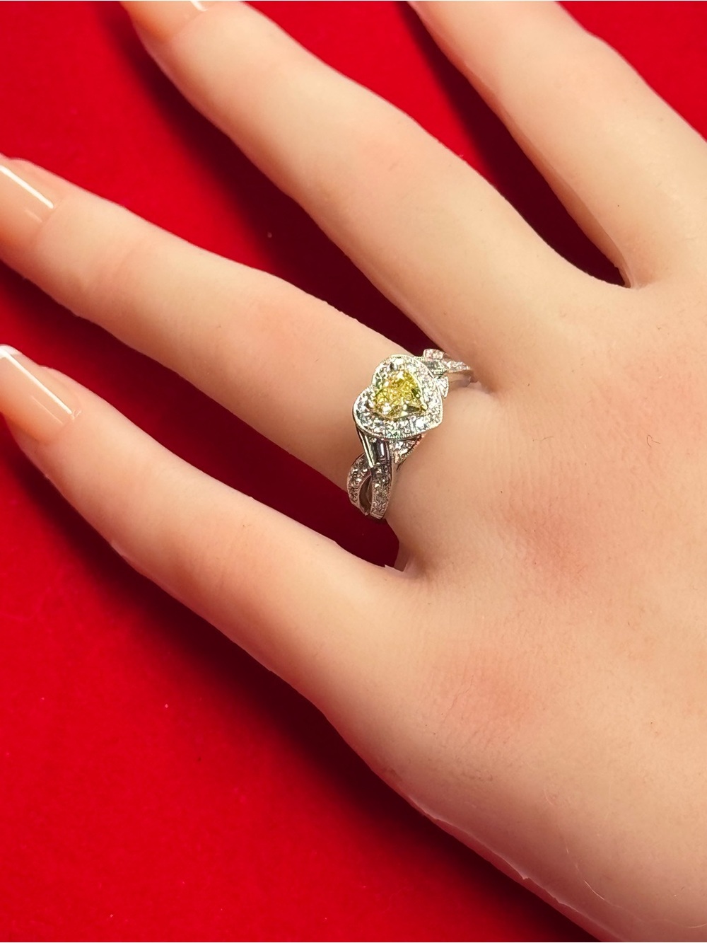 GIA CERTIFIED 18k white & yellow gold fancy yellow heart diamond